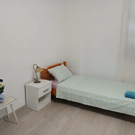 Sunny House Apartment