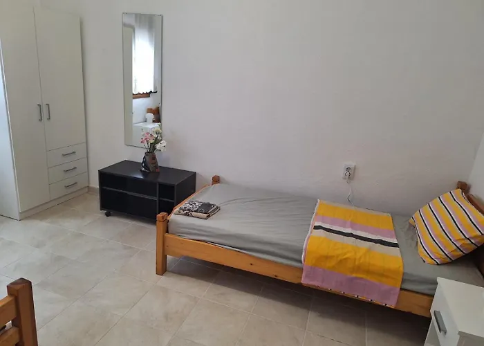 Sunny House Apartment *