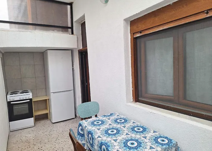 Sunny House Apartment
